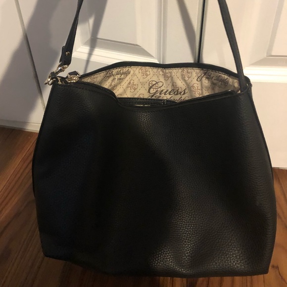 Guess Handbag - Picture 2 of 6